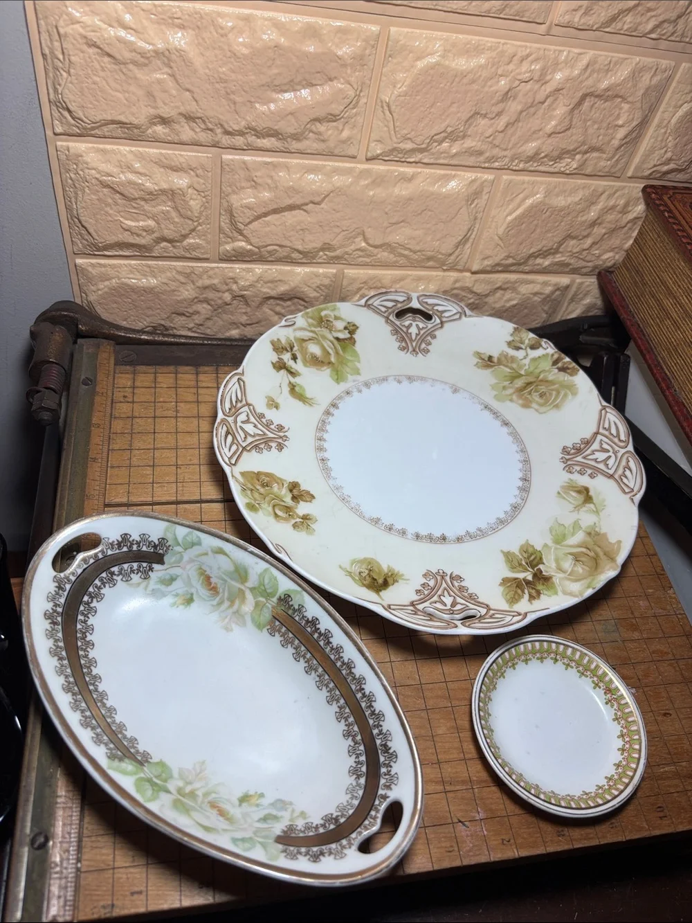 Vintage Ceramic Serving Platter 2 Dishes 4 Cup Set Roses Cream, Green, Gold Trim